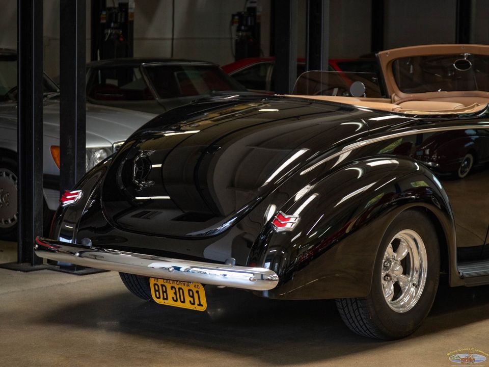 1940 Ford Deluxe