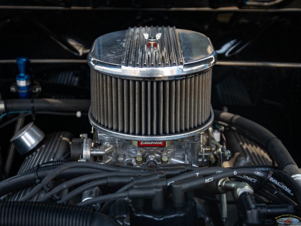 1940 Ford Deluxe