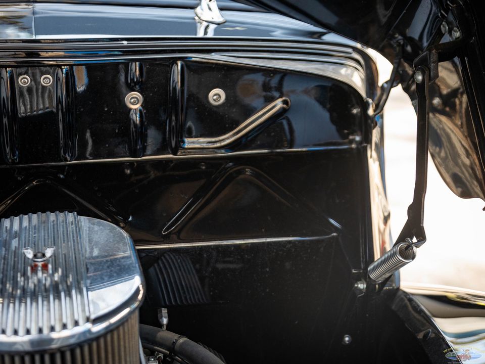 1940 Ford Deluxe