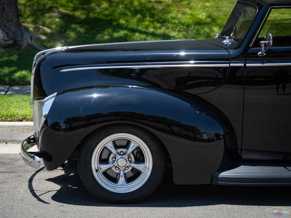 1940 Ford Deluxe
