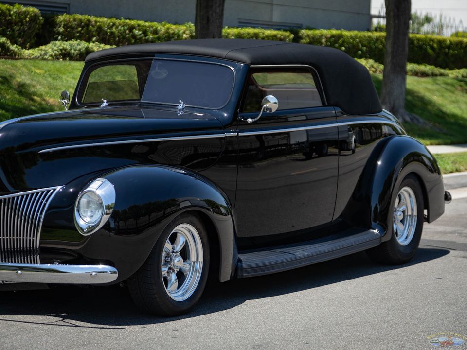 1940 Ford Deluxe