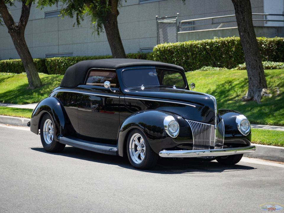 1940 Ford Deluxe