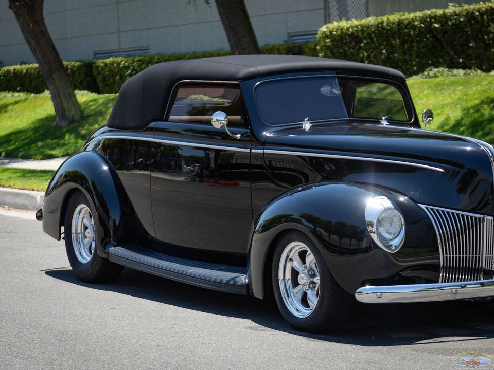 1940 Ford Deluxe