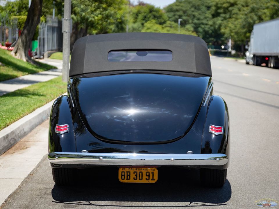 1940 Ford Deluxe
