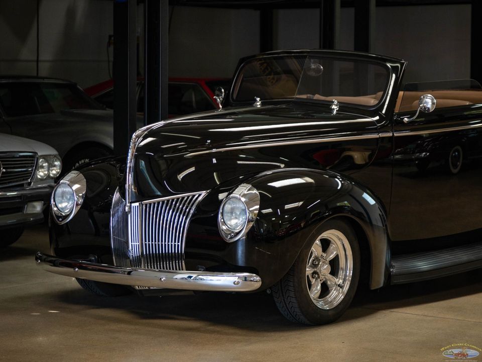 1940 Ford Deluxe