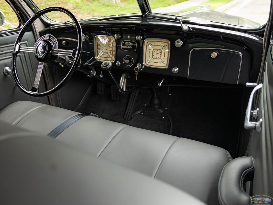 1936 Chrysler Airflow Series C-11