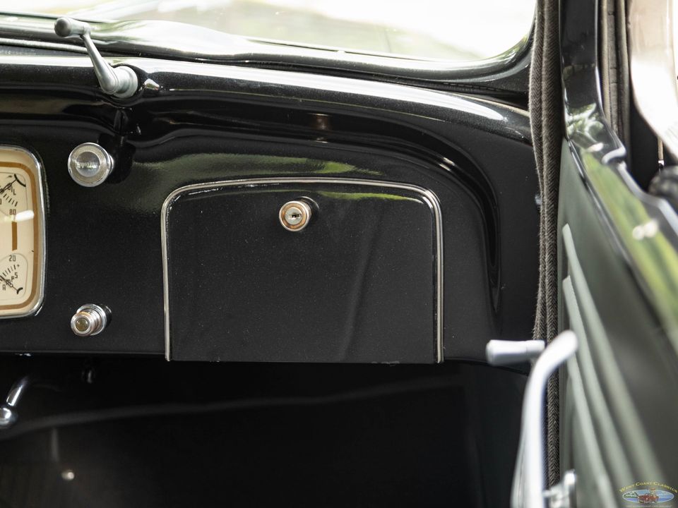 1936 Chrysler Airflow Series C-11