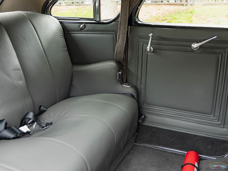 1936 Chrysler Airflow Series C-11