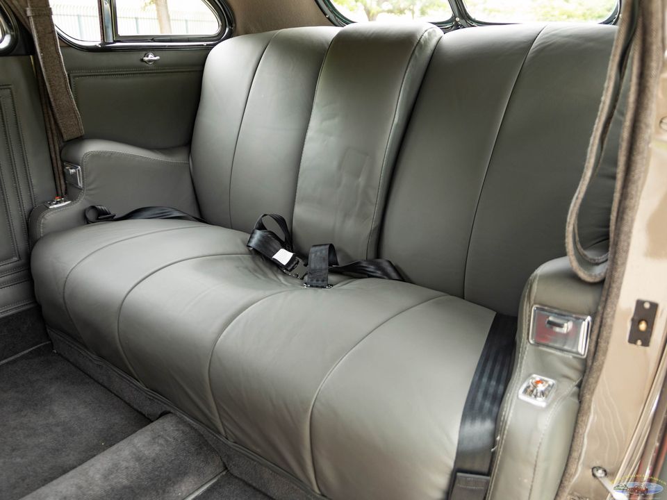 1936 Chrysler Airflow Series C-11