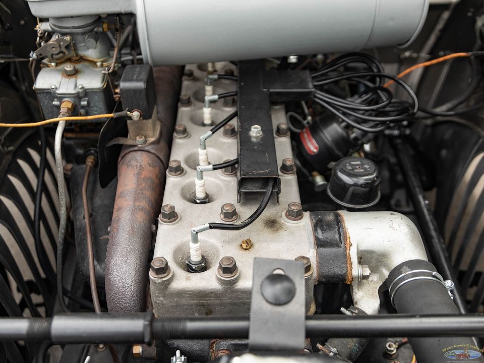 1936 Chrysler Airflow Series C-11