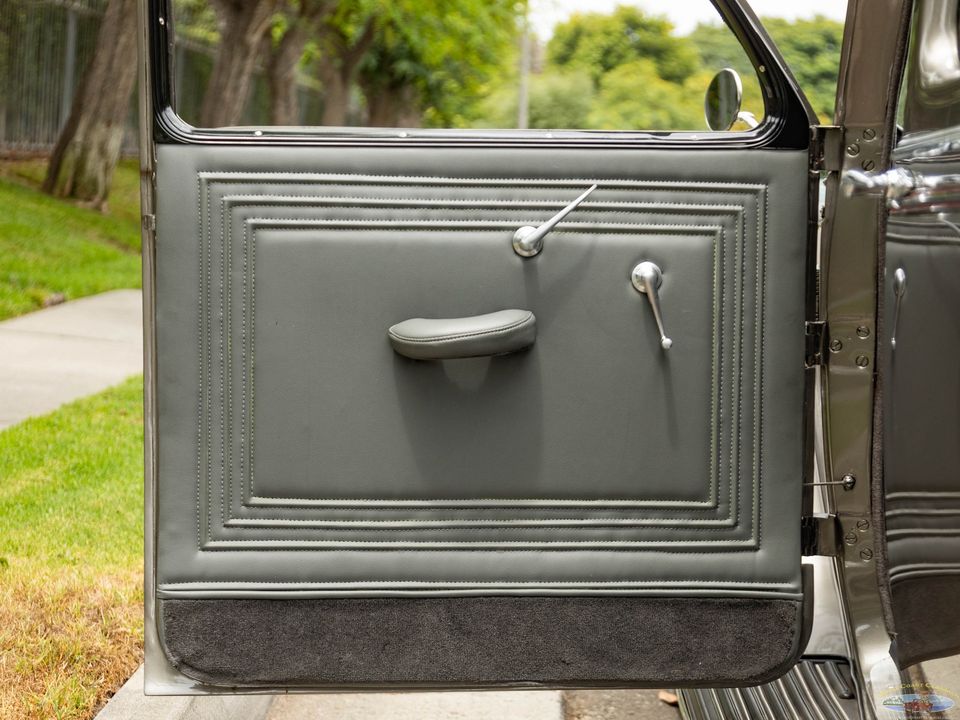 1936 Chrysler Airflow Series C-11