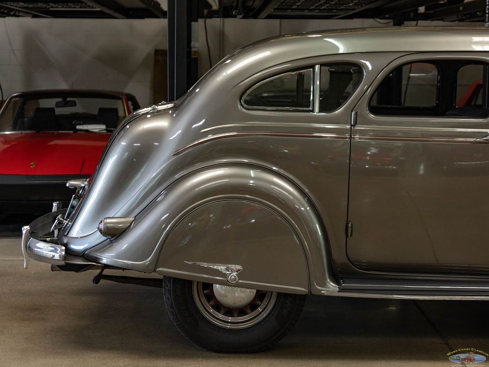 1936 Chrysler Airflow Series C-11