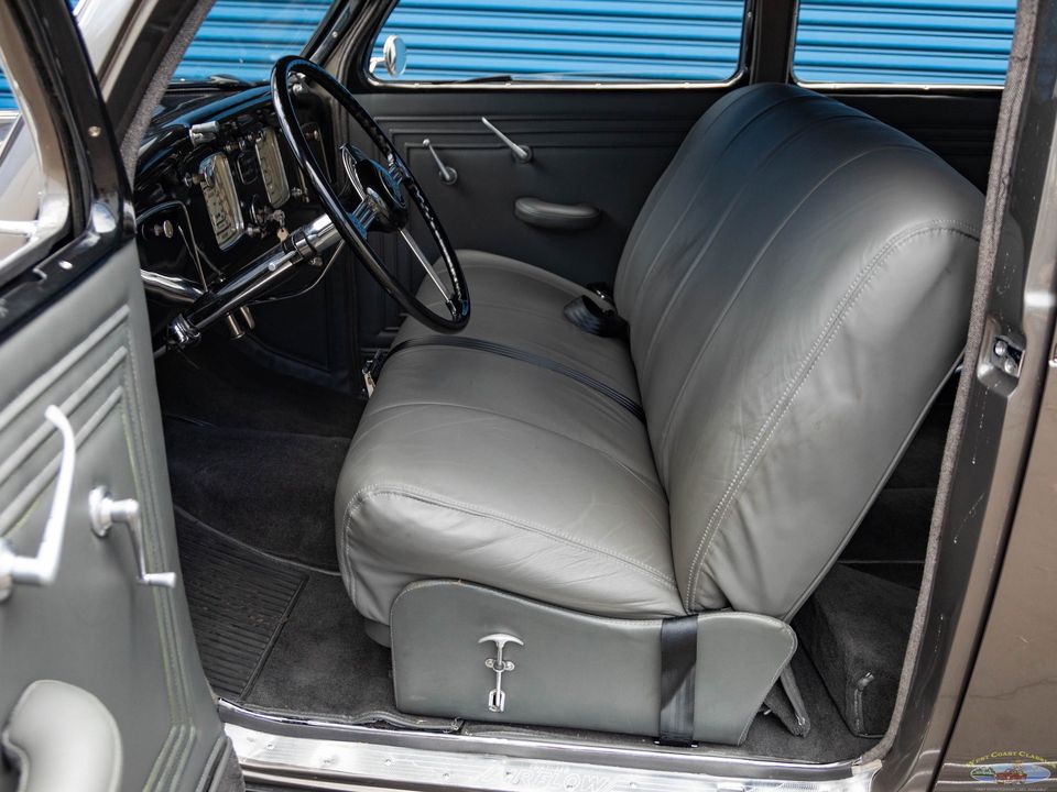 1936 Chrysler Airflow Series C-11
