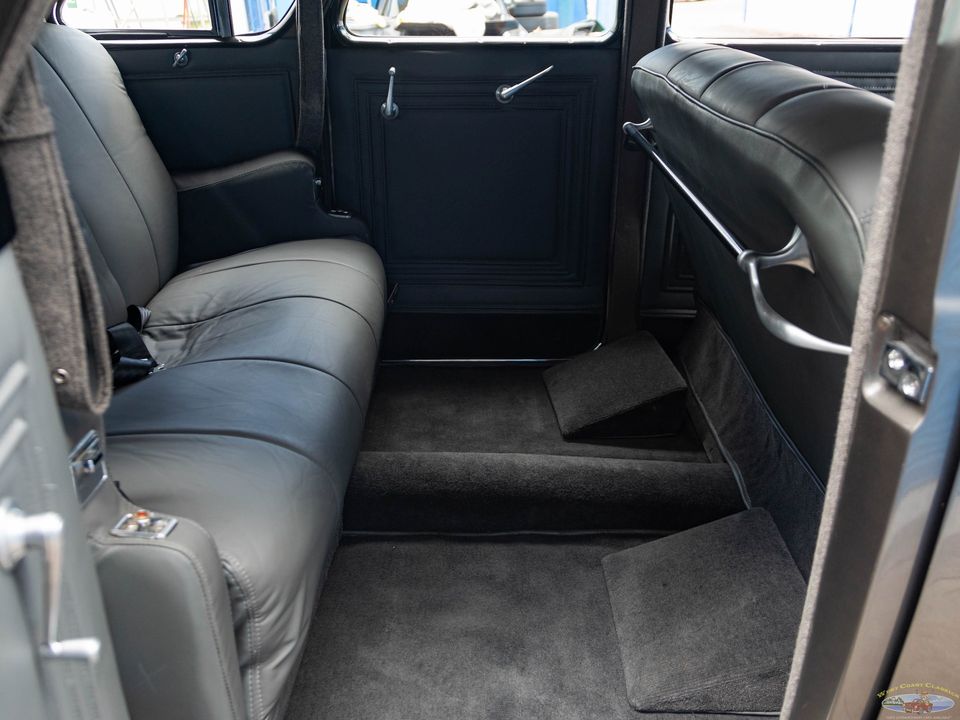 1936 Chrysler Airflow Series C-11