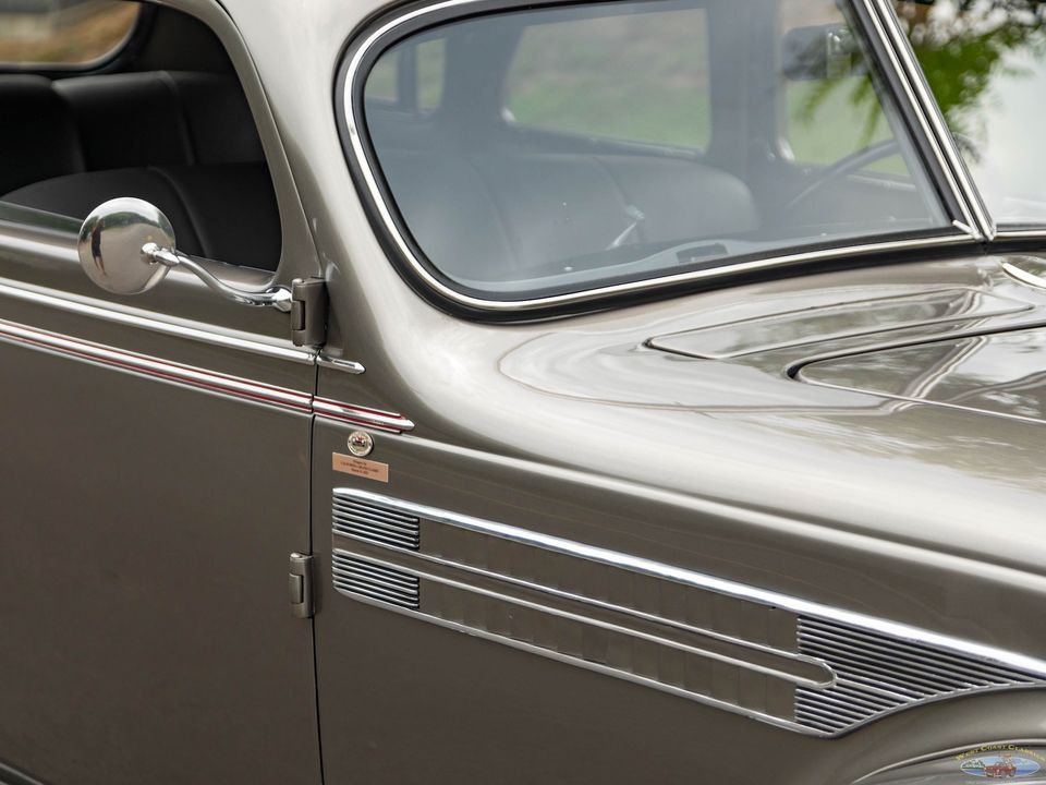 1936 Chrysler Airflow Series C-11