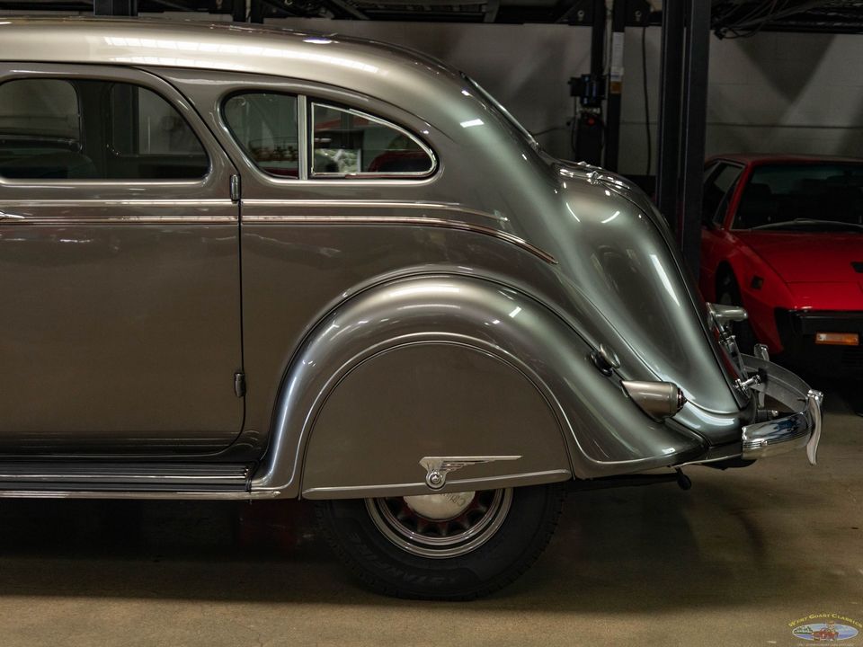 1936 Chrysler Airflow Series C-11