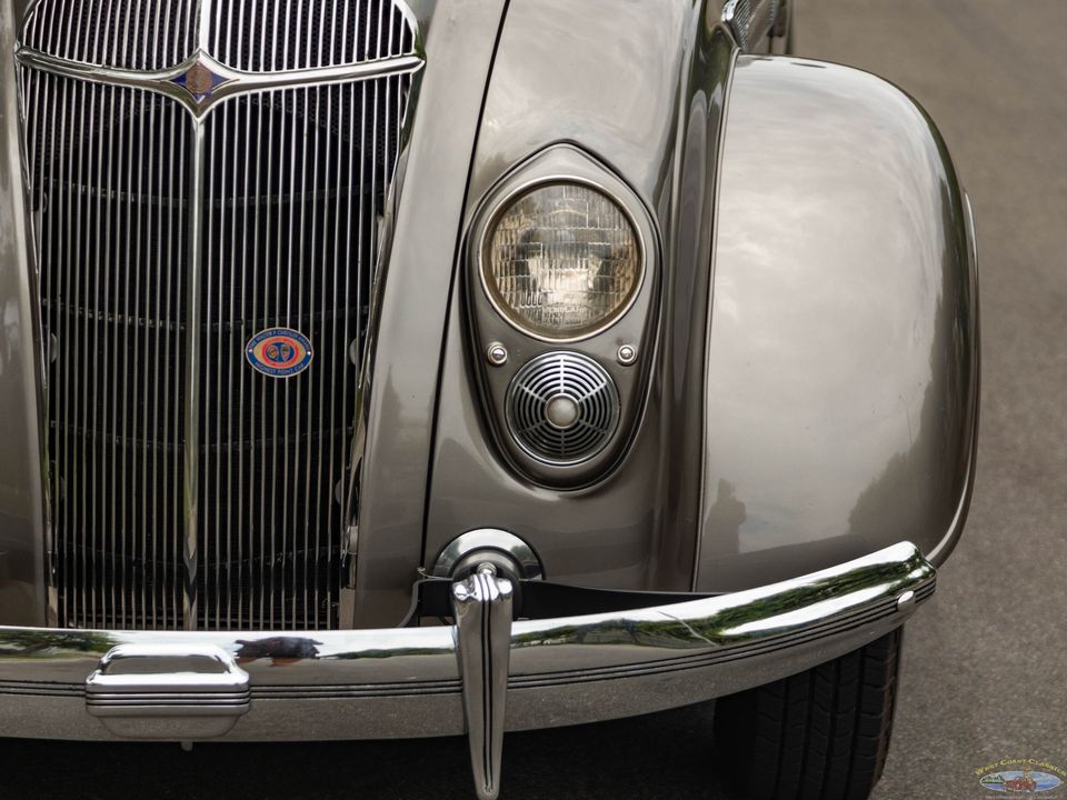 1936 Chrysler Airflow Series C-11