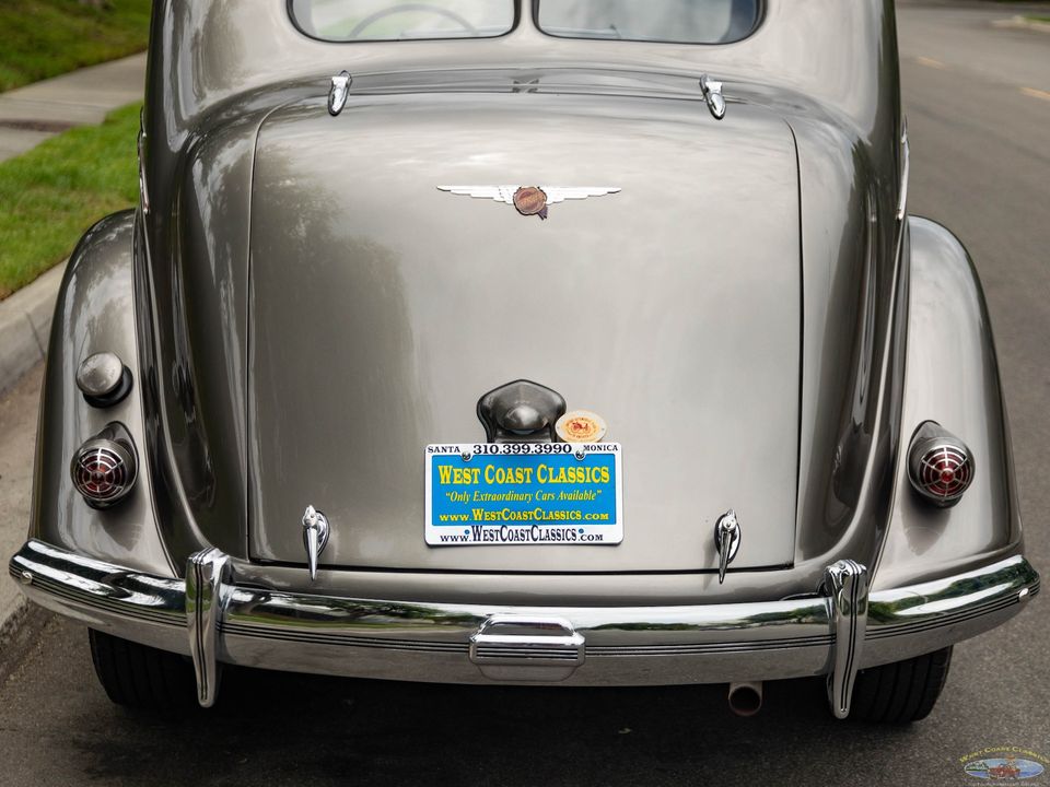 1936 Chrysler Airflow Series C-11