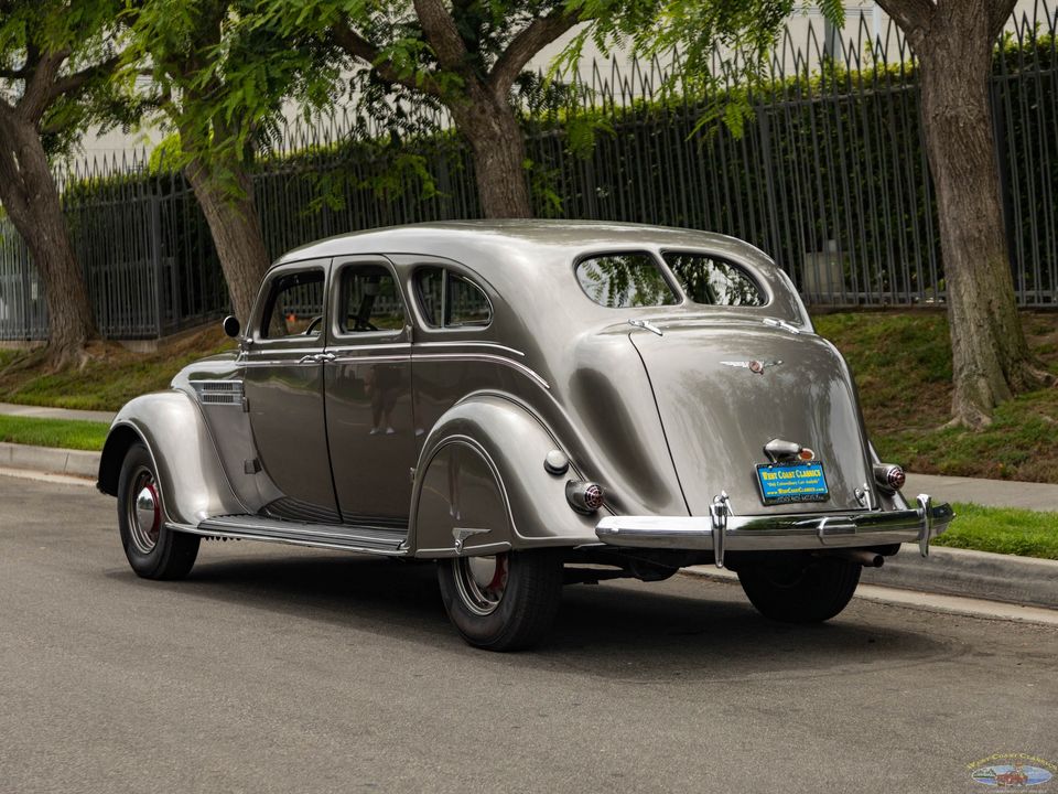 1936 Chrysler Airflow Series C-11