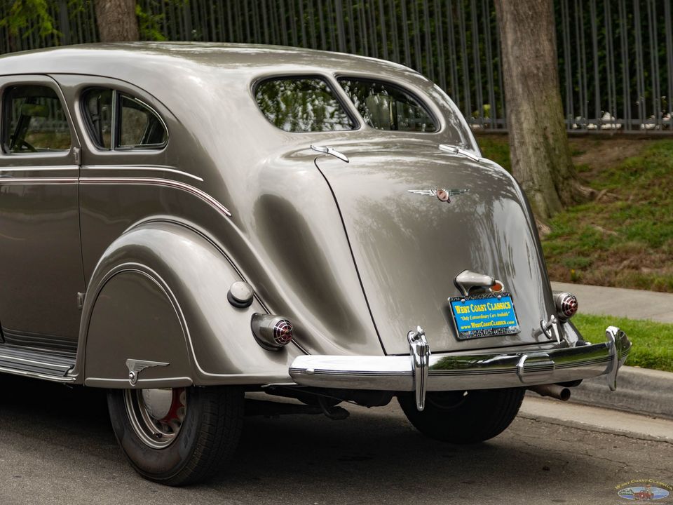 1936 Chrysler Airflow Series C-11