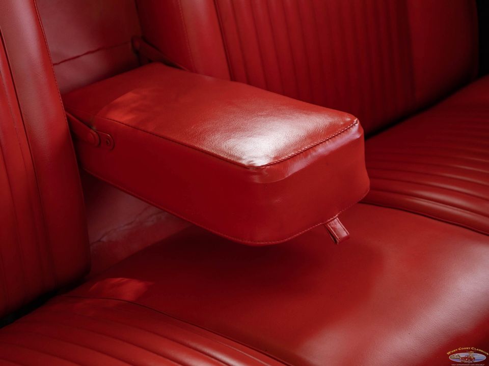 1962 Studebaker Gran Turismo Hawk