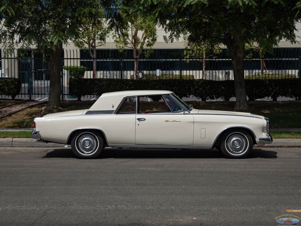 1962 Studebaker Gran Turismo Hawk