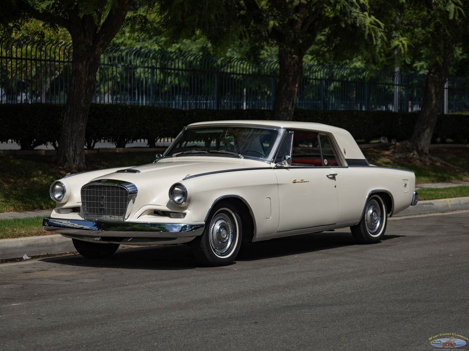 1962 Studebaker Gran Turismo Hawk