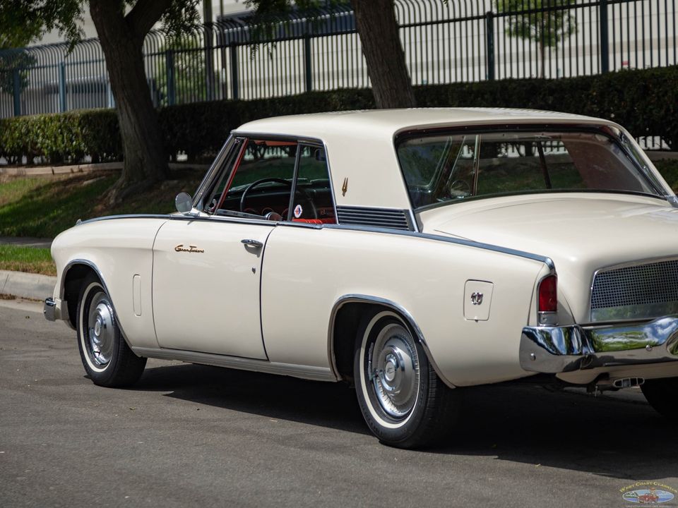 1962 Studebaker Gran Turismo Hawk