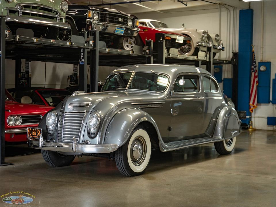 1937 Chrysler Airflow Series C-17