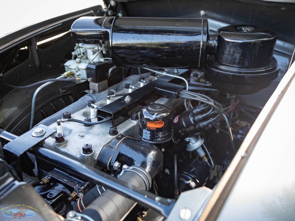 1937 Chrysler Airflow Series C-17