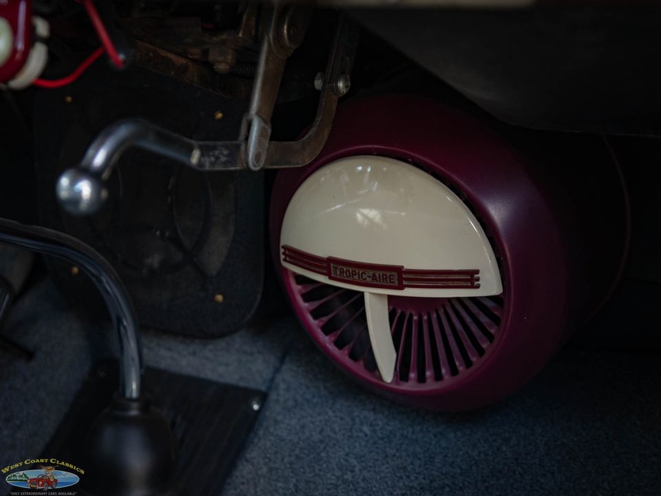 1937 Chrysler Airflow Series C-17