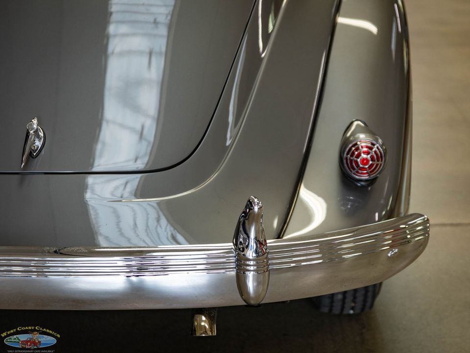 1937 Chrysler Airflow Series C-17