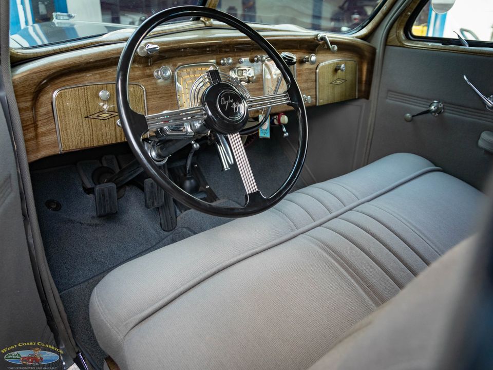 1937 Chrysler Airflow Series C-17