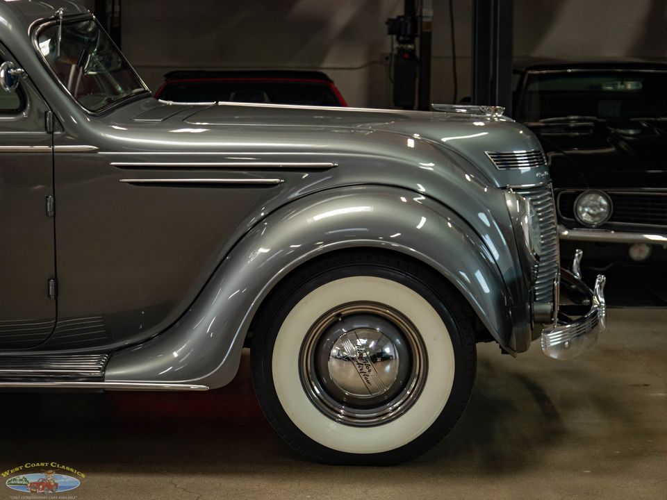 1937 Chrysler Airflow Series C-17