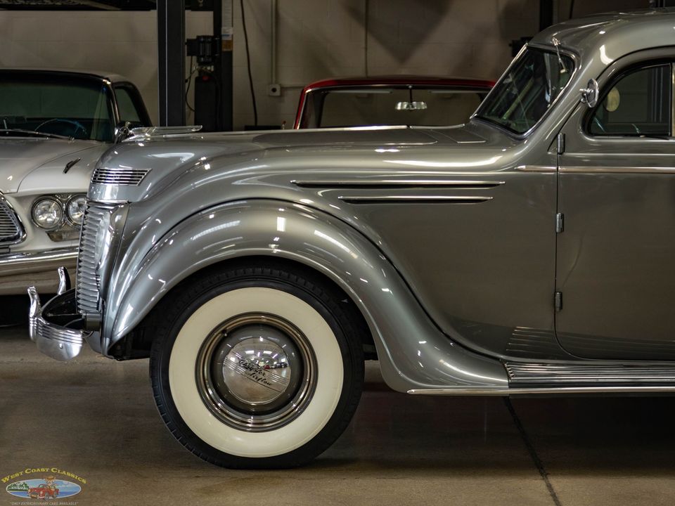 1937 Chrysler Airflow Series C-17