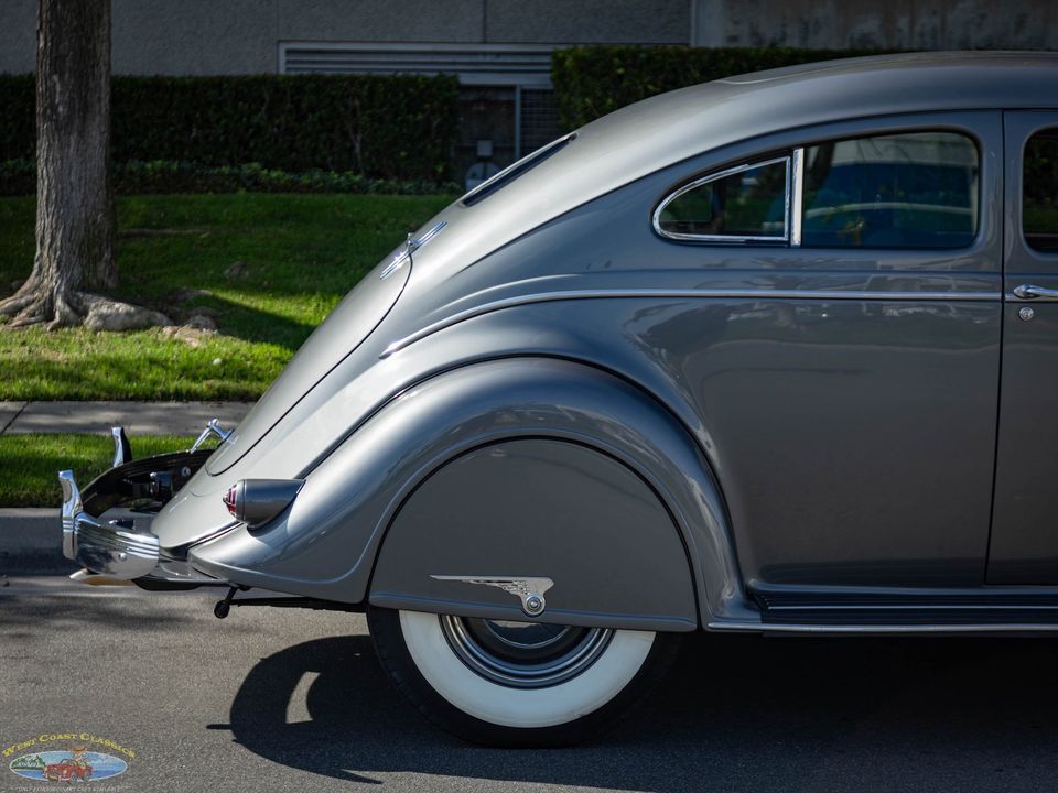 1937 Chrysler Airflow Series C-17