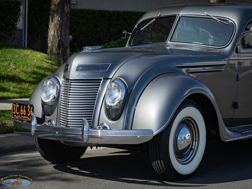 1937 Chrysler Airflow Series C-17