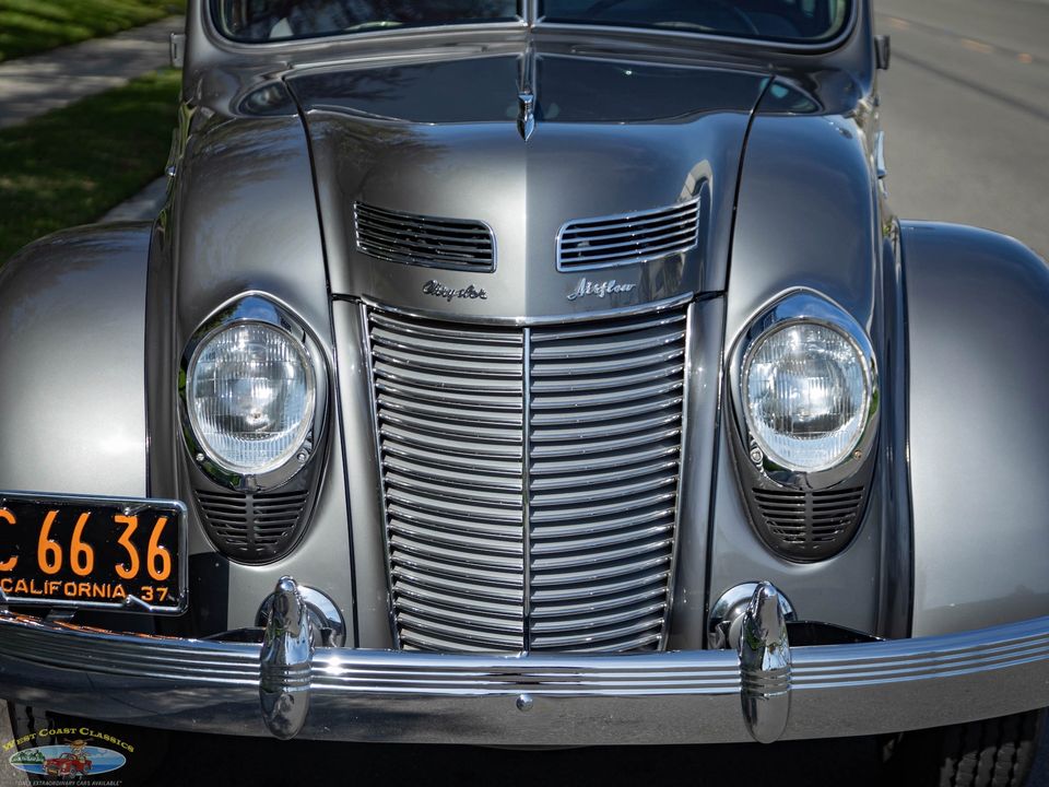 1937 Chrysler Airflow Series C-17