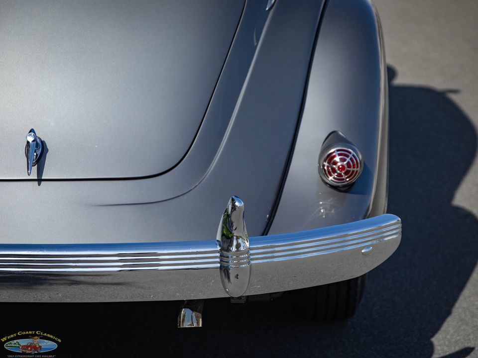 1937 Chrysler Airflow Series C-17