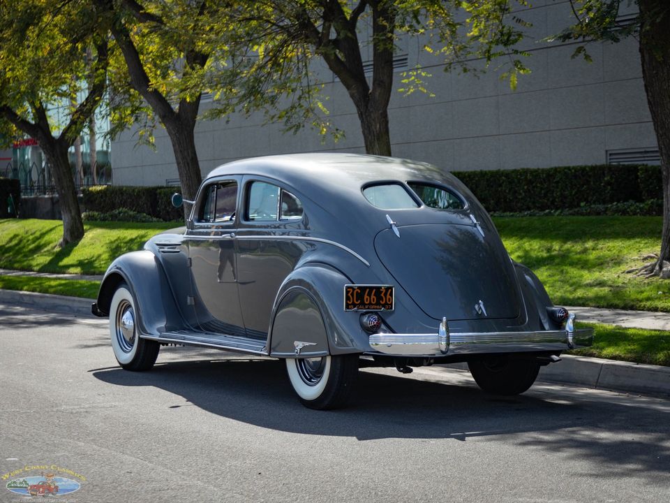 1937 Chrysler Airflow Series C-17