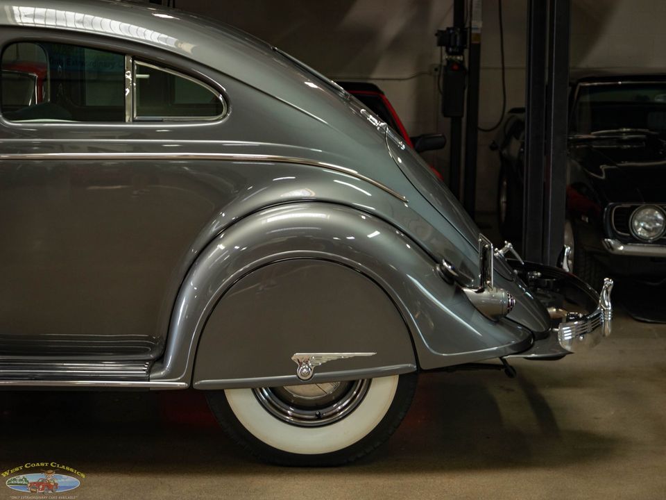 1937 Chrysler Airflow Series C-17