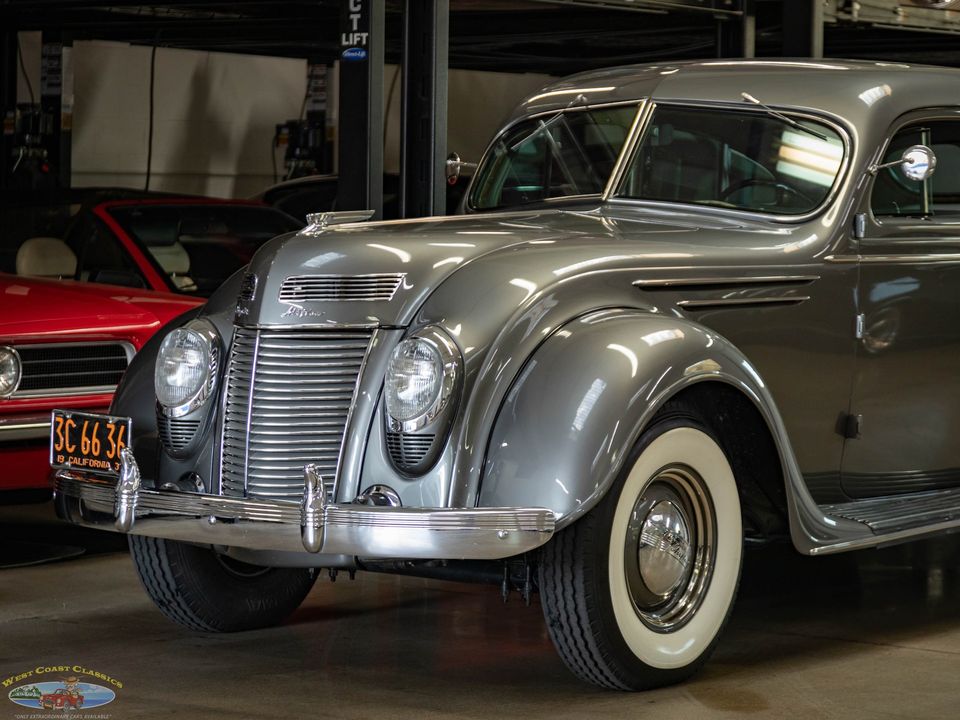 1937 Chrysler Airflow Series C-17