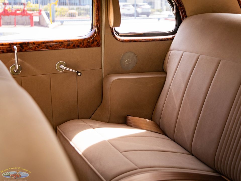 1938 Oldsmobile Custom LS3 V8 Model F38 Touring