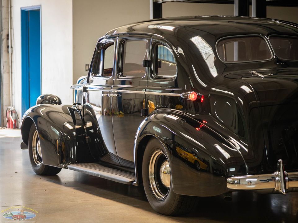 1938 Oldsmobile Custom LS3 V8 Model F38 Touring