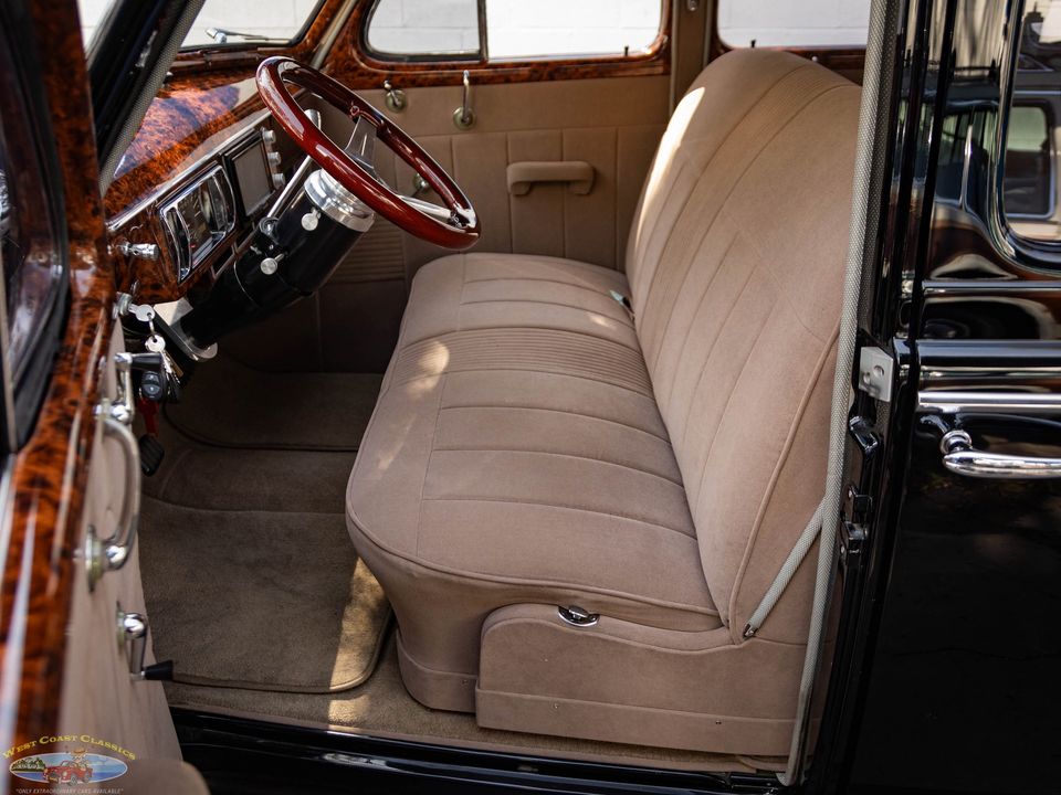 1938 Oldsmobile Custom LS3 V8 Model F38 Touring