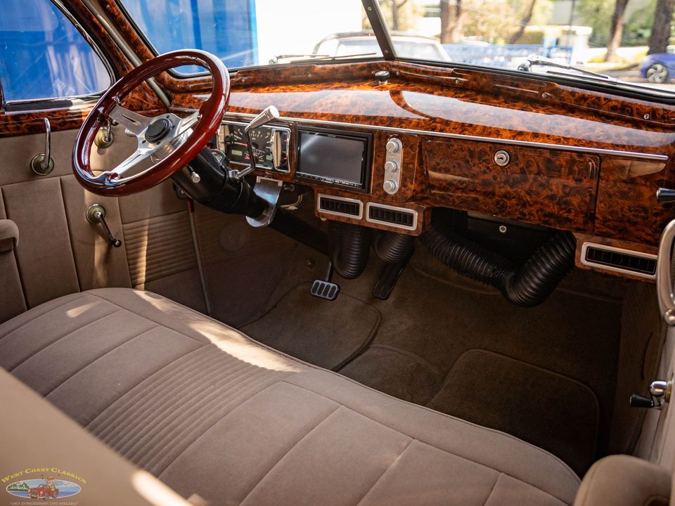 1938 Oldsmobile Custom LS3 V8 Model F38 Touring