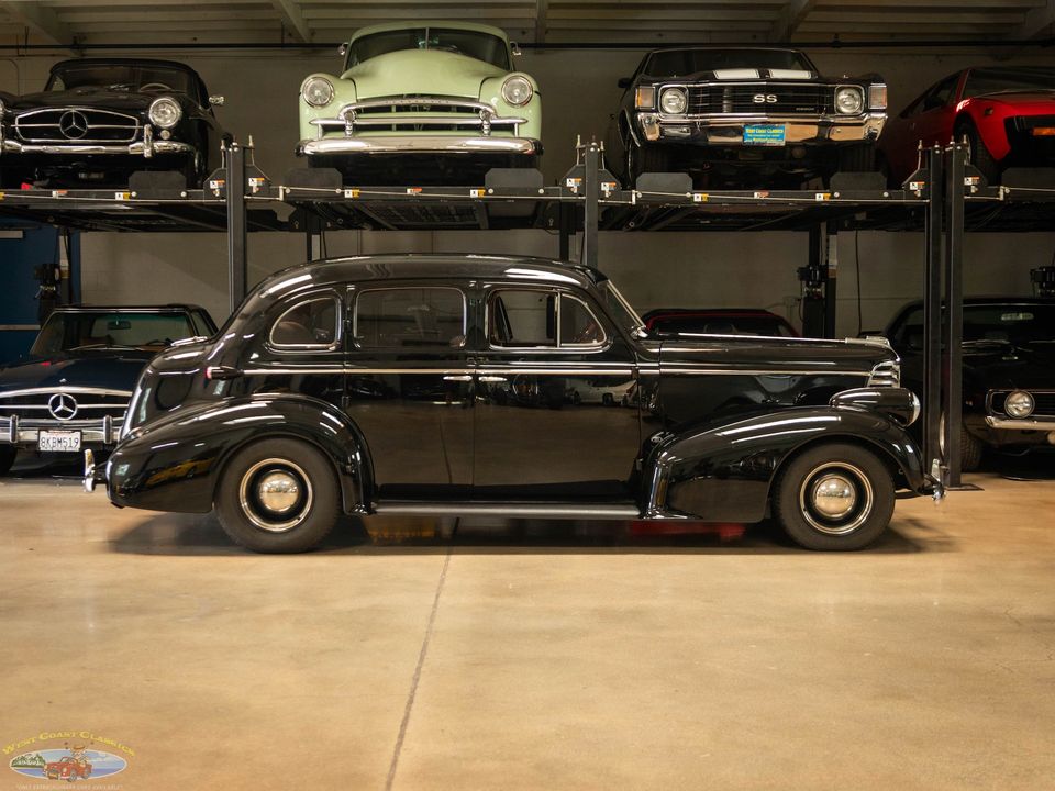 1938 Oldsmobile Custom LS3 V8 Model F38 Touring
