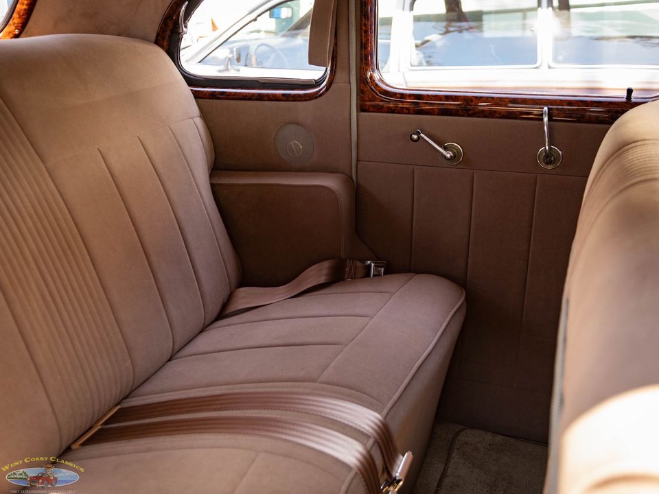 1938 Oldsmobile Custom LS3 V8 Model F38 Touring