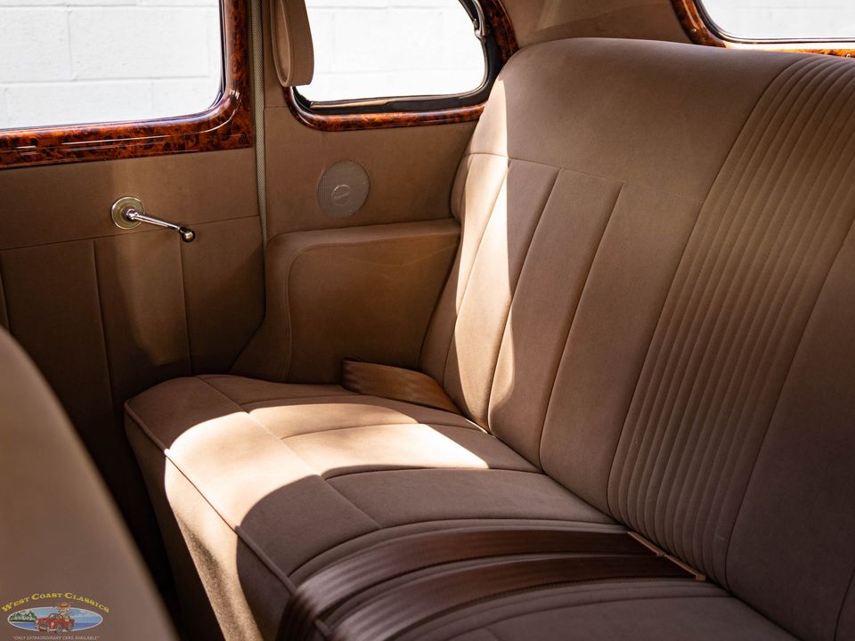 1938 Oldsmobile Custom LS3 V8 Model F38 Touring