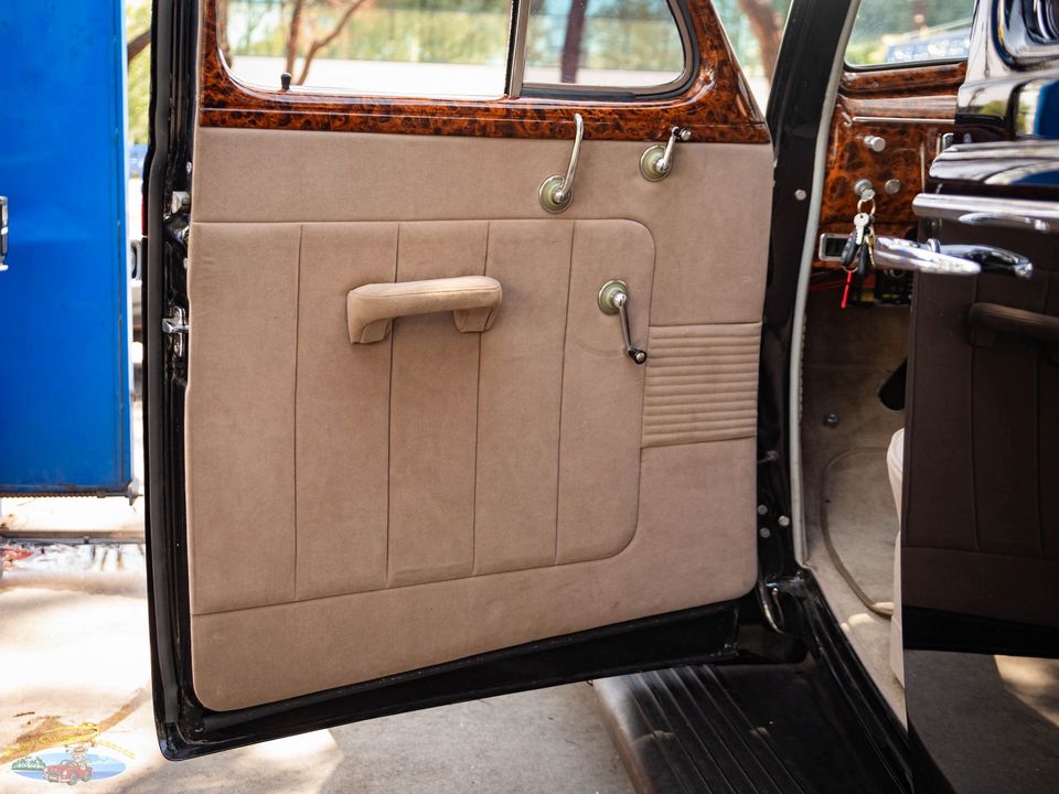 1938 Oldsmobile Custom LS3 V8 Model F38 Touring
